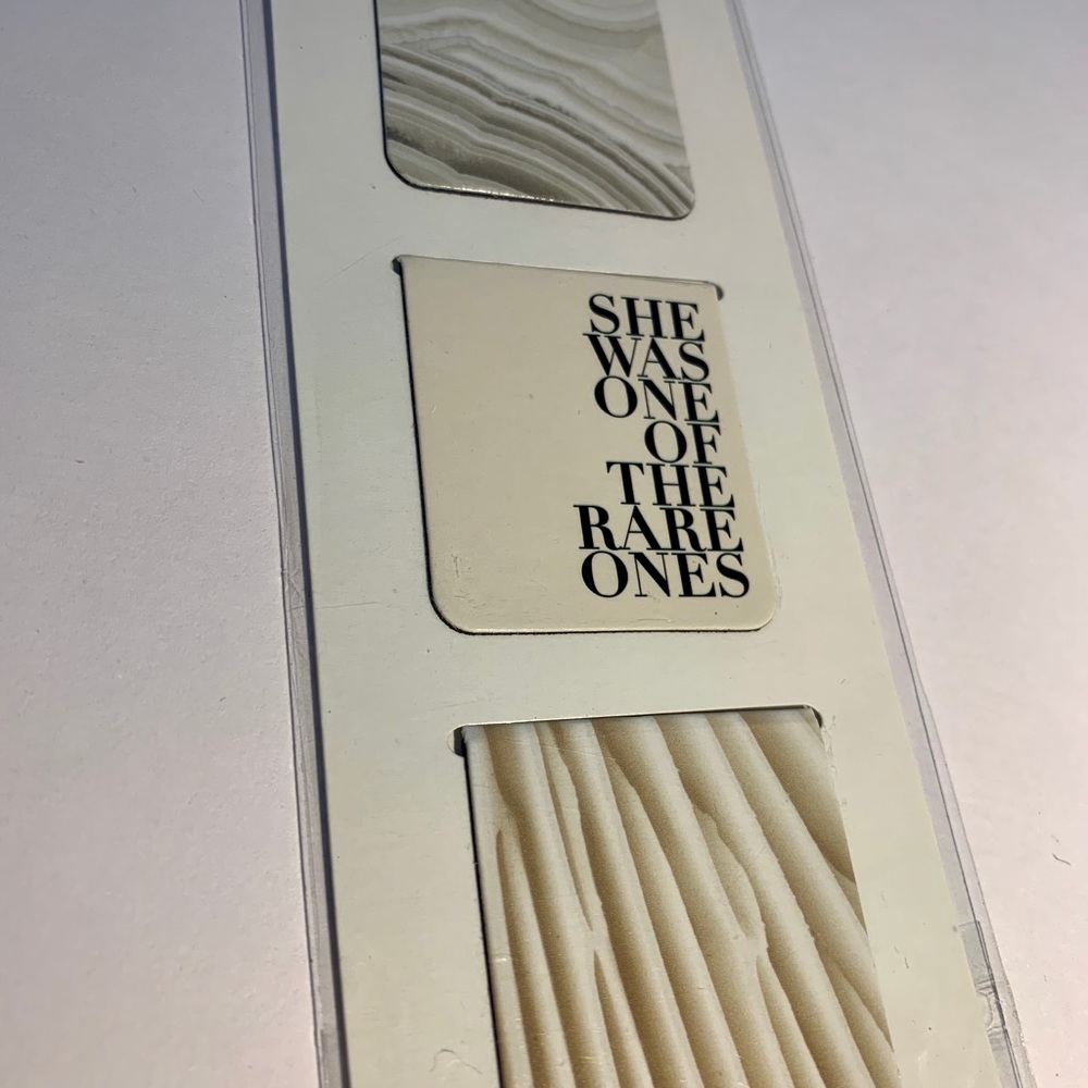 Magnetic Page Markers (Alliteration) - Picture 3 of 4